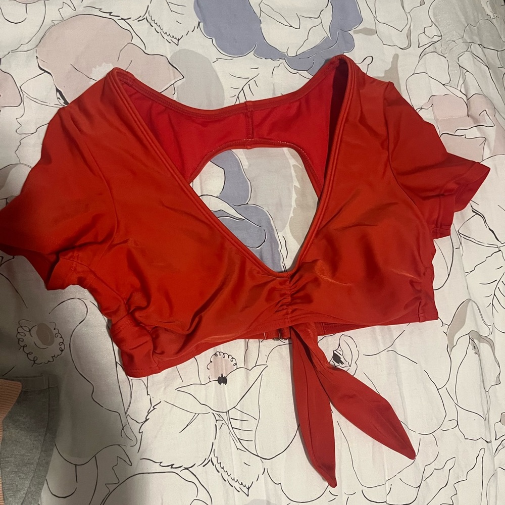 Hi guys this is a red solid bikini bra top size M